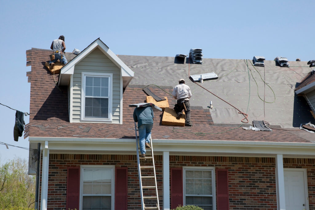 Jeffersonville Roofing Contractor workers