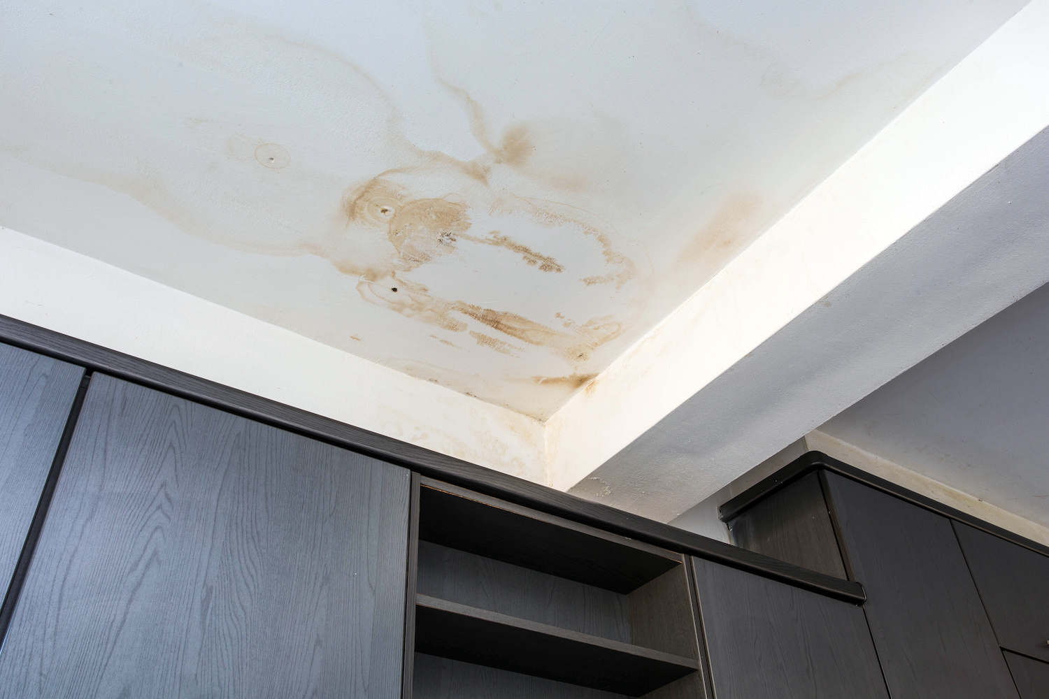 how to fix a leaking roof from the inside stain