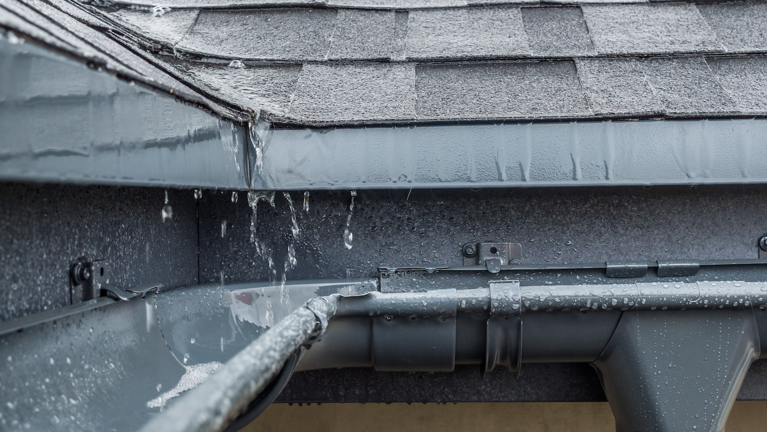 roof drainage system gutter