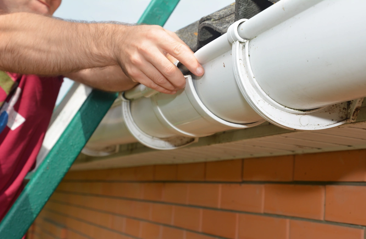 6 Gutter Maintenance Tips For Spring In Kentucky